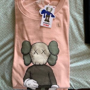 Kaws x UNIQLO T-Shirt